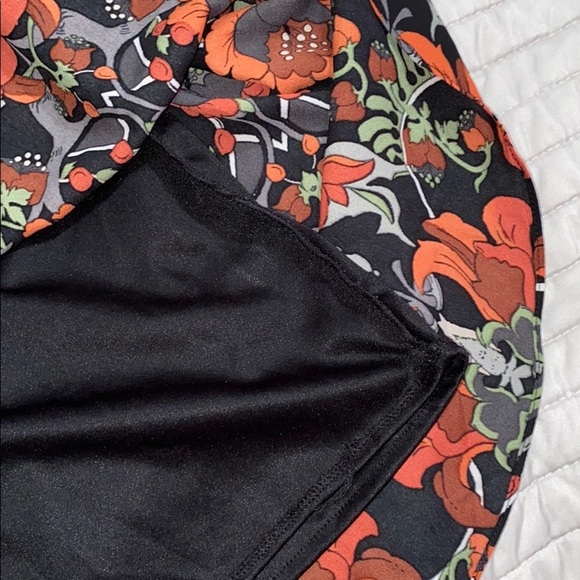 Romeo & Juliet Couture floral print size small - Picture 9 of 10